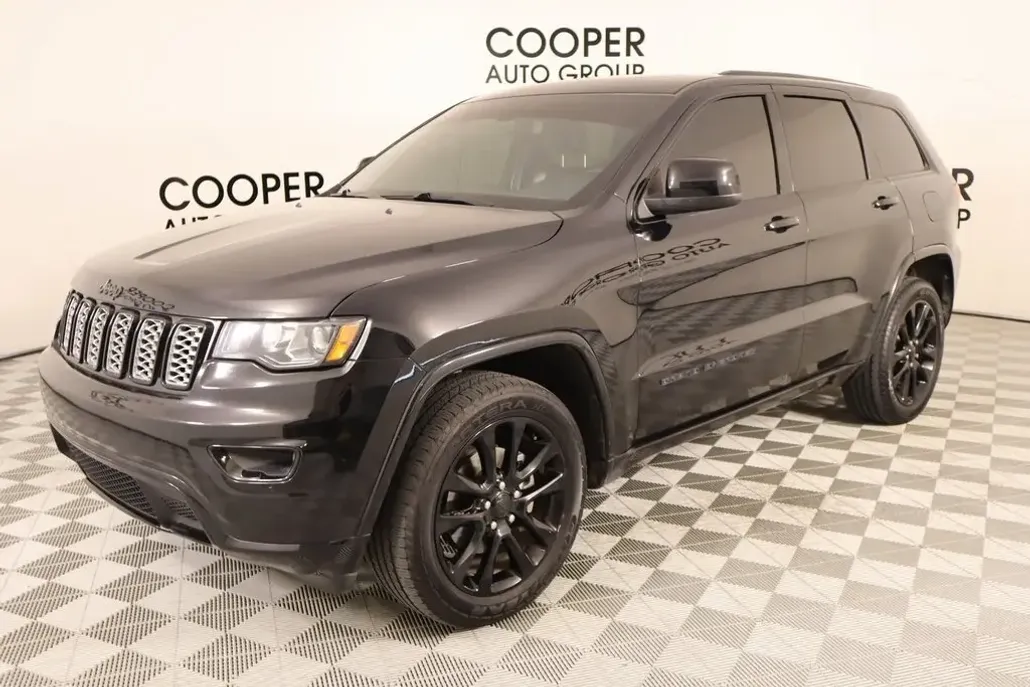 2020 Jeep Grand Cherokee Altitude photo 1