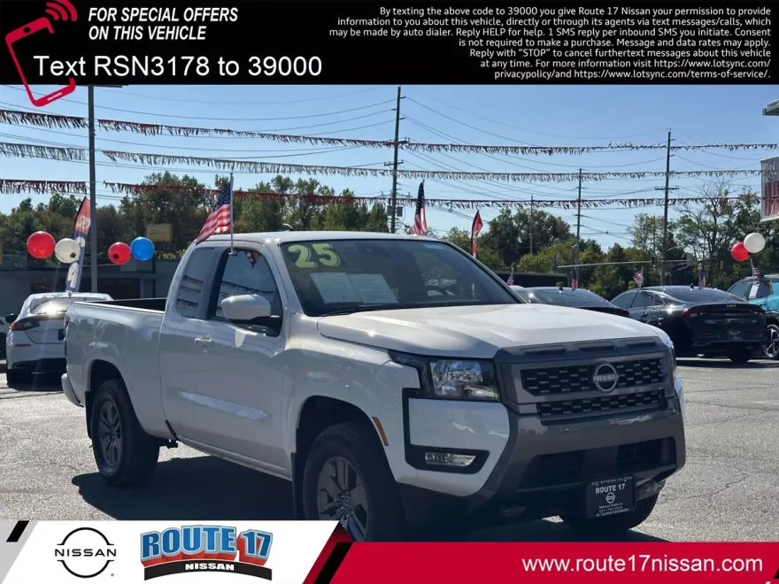 2025 Nissan Frontier SV photo 1