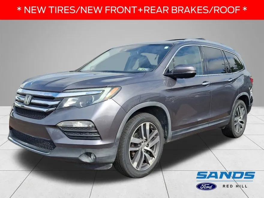 2017 Honda Pilot Touring photo 1