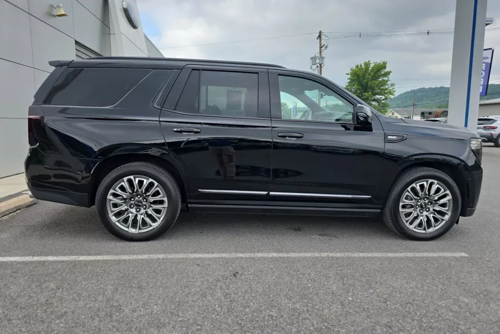 2023 Gmc Yukon Denali Ultimate photo 1