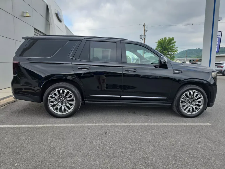 2023 Gmc Yukon Denali Ultimate photo 1