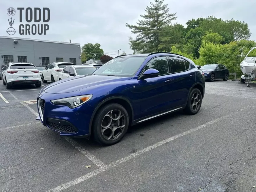 2022 Alfa Romeo Stelvio Ti photo 1
