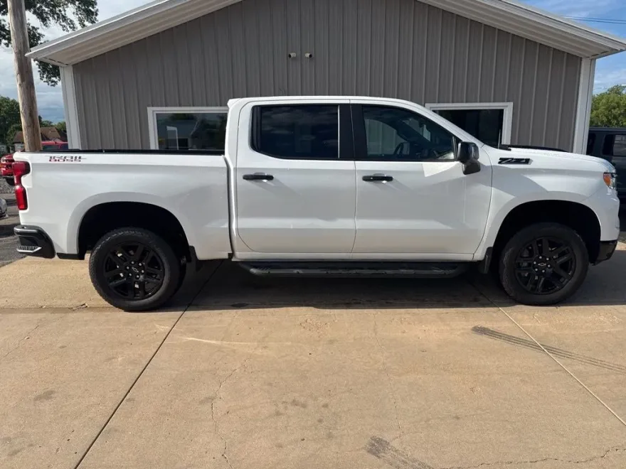 2024 Chevrolet Silverado 1500 LT Trail Boss photo 1