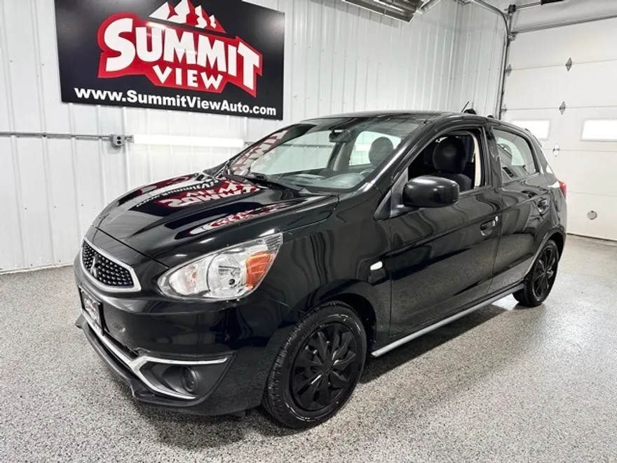 2017 Mitsubishi Mirage ES photo 1