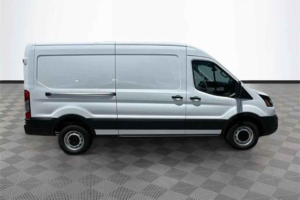 2025 Ford Transit photo 1