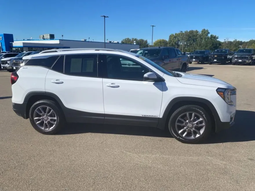 2024 Gmc Terrain SLT photo 1