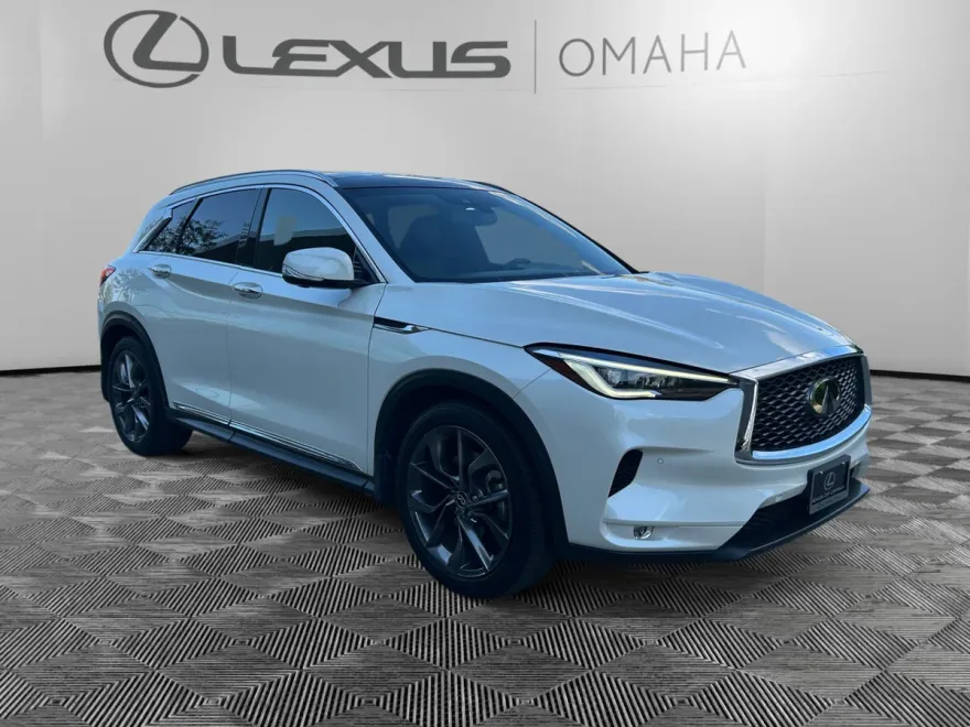 2019 Infiniti QX50 Essential AWD photo 1