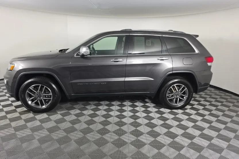 2021 Jeep Grand Cherokee Limited photo 1