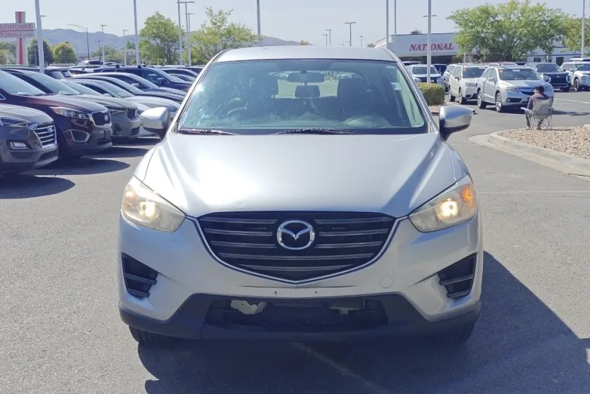 2016 Mazda CX-5 Sport photo 1