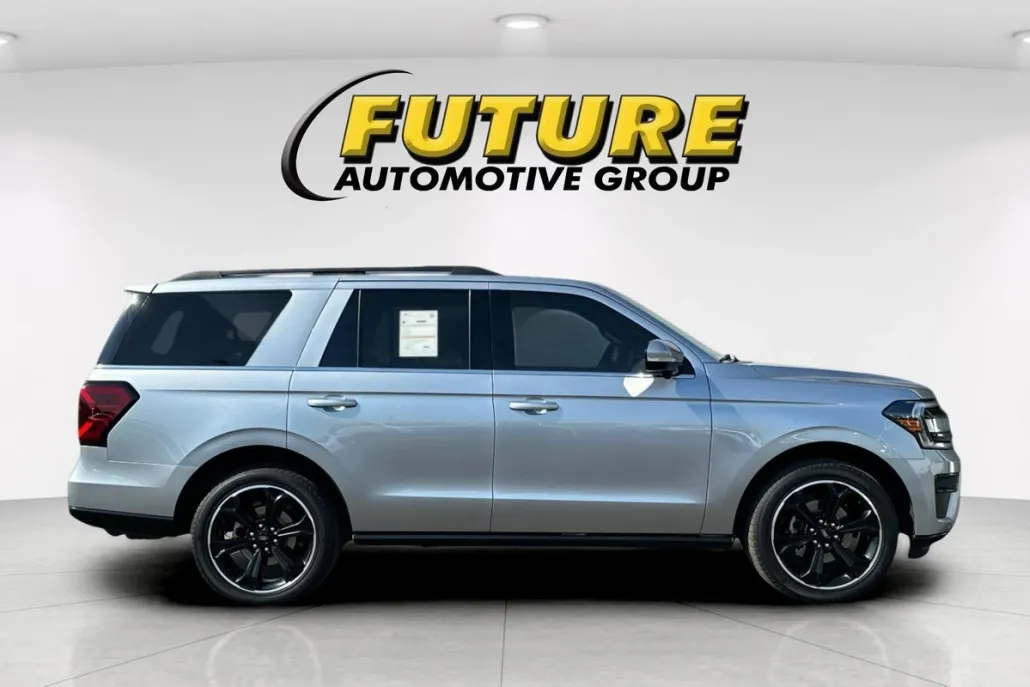 2024 Ford Expedition Limited photo 1