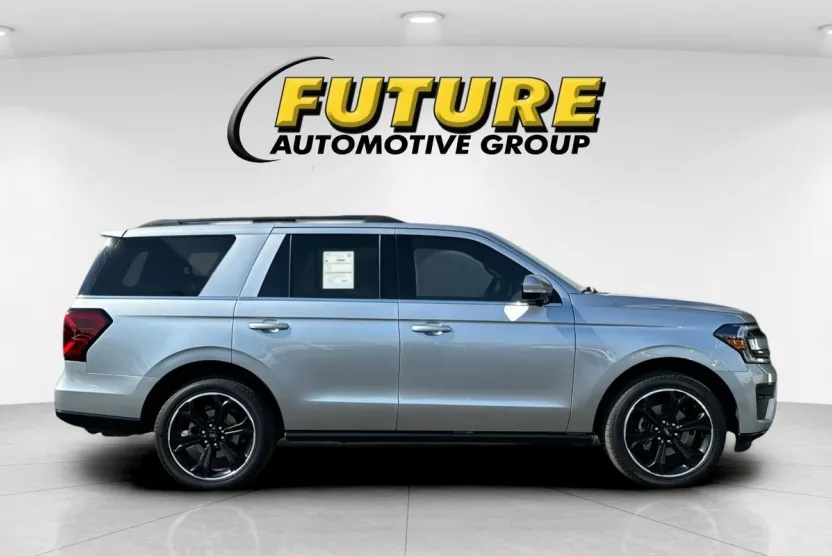 2024 Ford Expedition Limited photo 1
