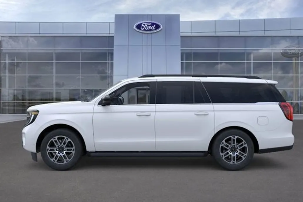 2025 Ford Expedition MAX photo 1