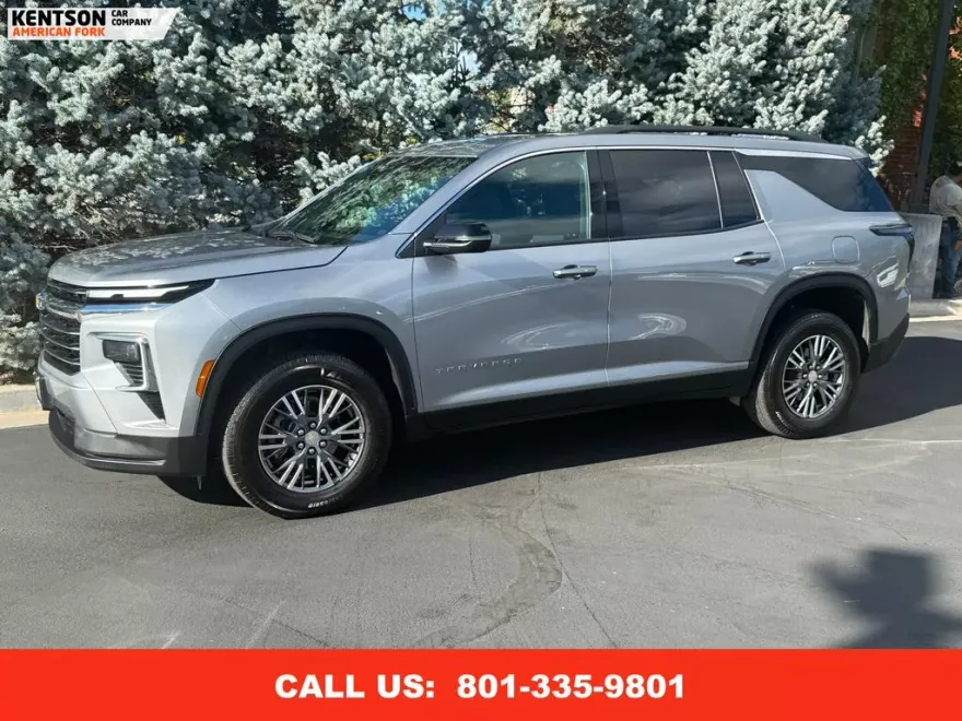 2025 Chevrolet Traverse photo 1