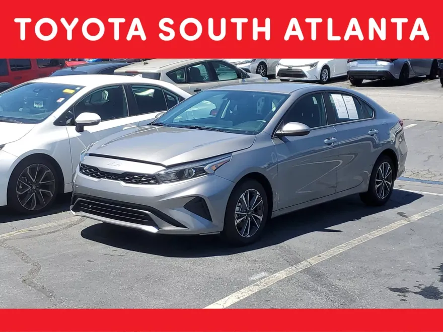 2024 Kia Forte LXS photo 1