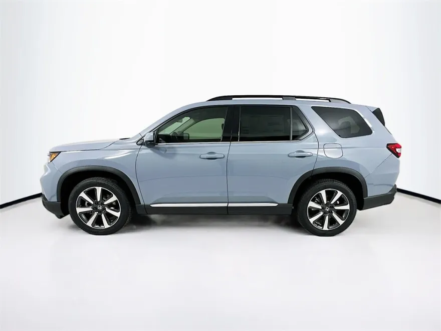 2025 Honda Pilot Touring photo 1