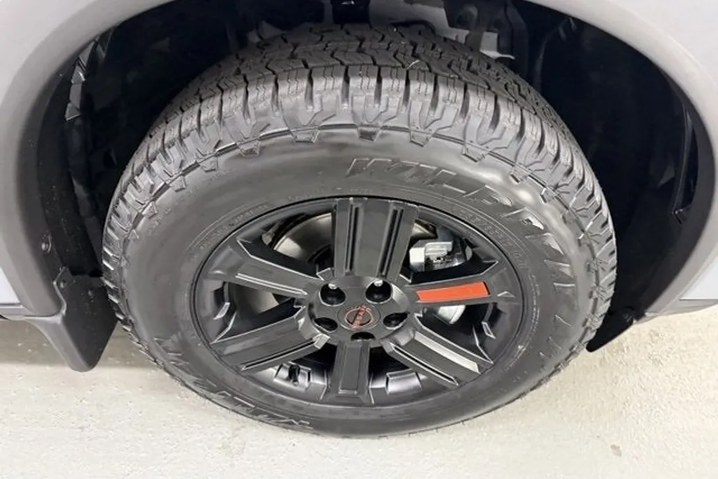 2026 Nissan Rogue SV photo 1