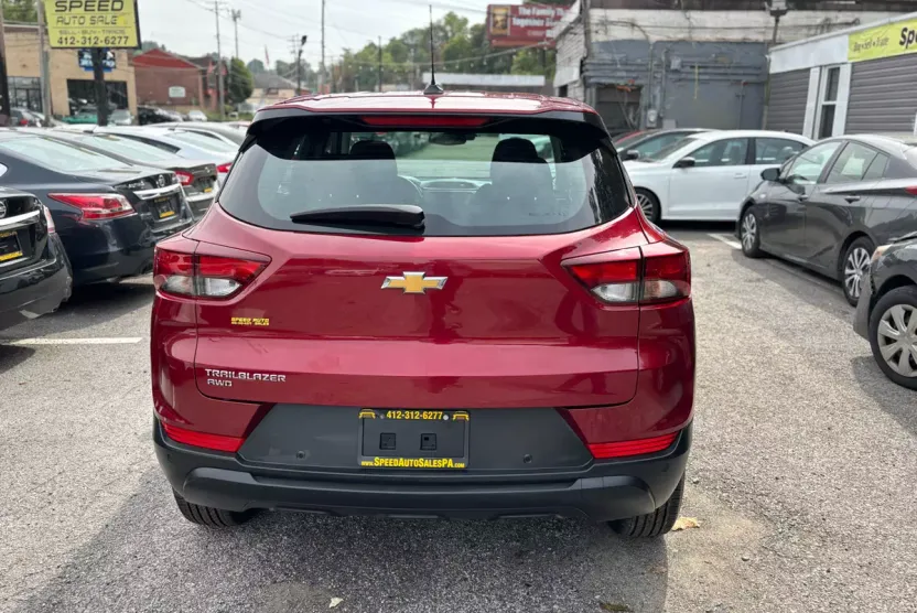 2021 Chevrolet Trailblazer LS photo 1