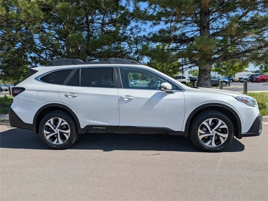 2020 Subaru Outback Limited photo 1