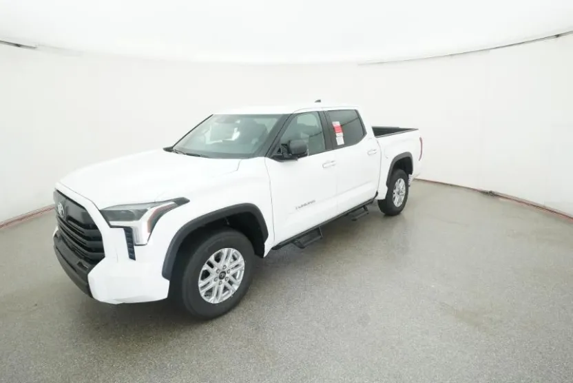 2025 Toyota Tundra SR5 CrewMax photo 1
