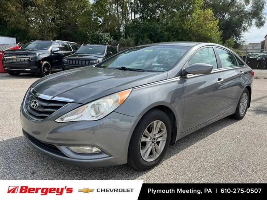 2013 Hyundai Sonata GLS photo 1