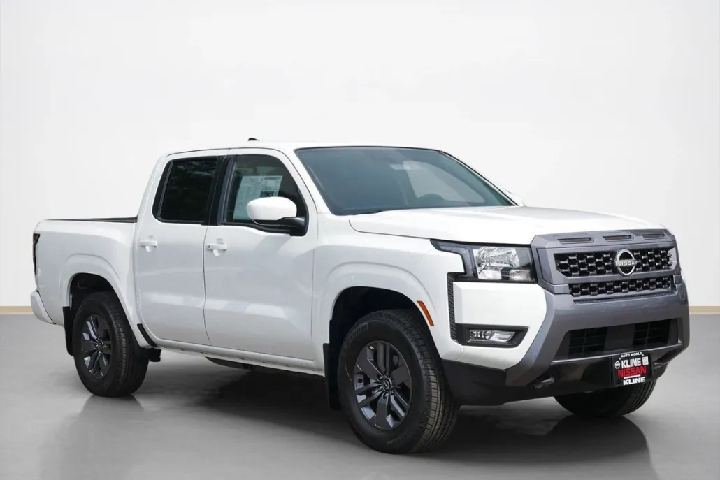 2025 Nissan Frontier SV photo 1