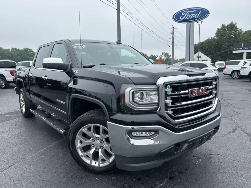 2017 Gmc Sierra 1500 SLT photo 1