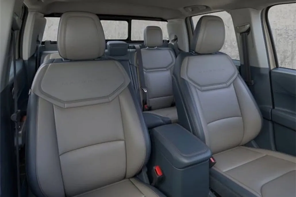 2025 Ford Maverick Lariat photo 1