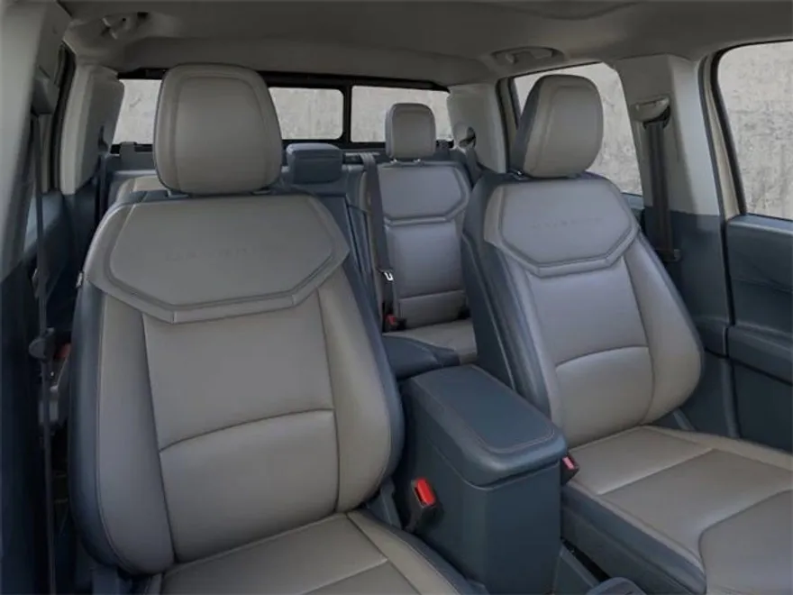 2025 Ford Maverick Lariat photo 1