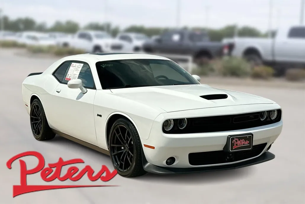2023 Dodge Challenger R/T photo 1