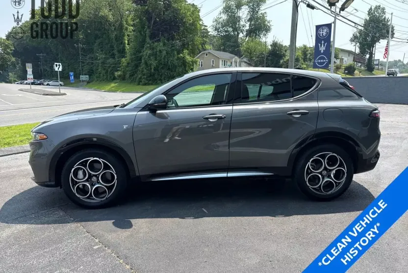 2024 Alfa Romeo Tonale Ti photo 1