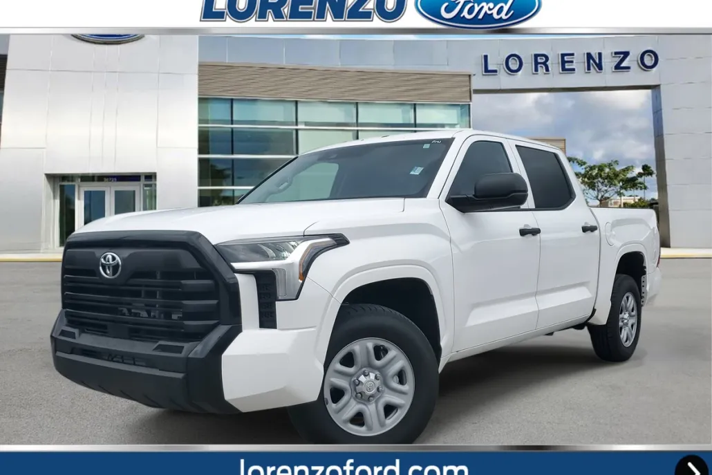 2023 Toyota Tundra SR photo 1