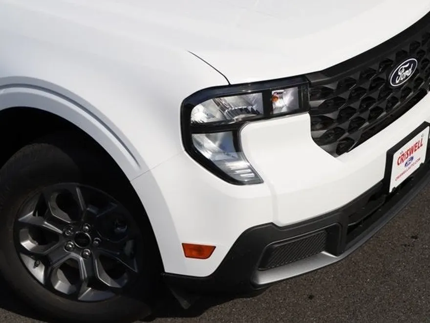 2025 Ford Maverick XLT photo 1