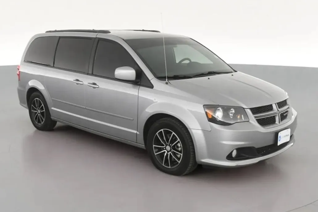 2015 Dodge Grand Caravan R/T photo 1