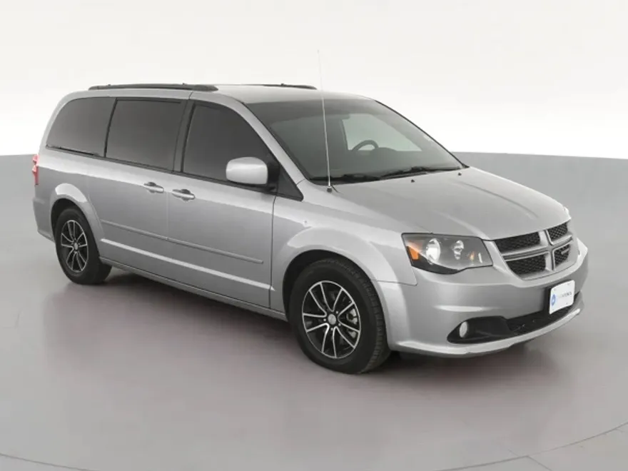 2015 Dodge Grand Caravan R/T photo 1