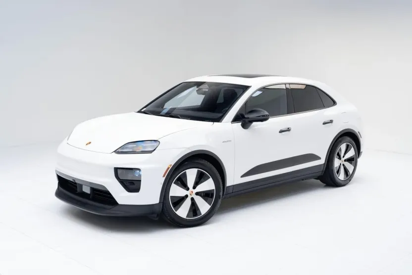 2024 Porsche Macan 4 Electric photo 1