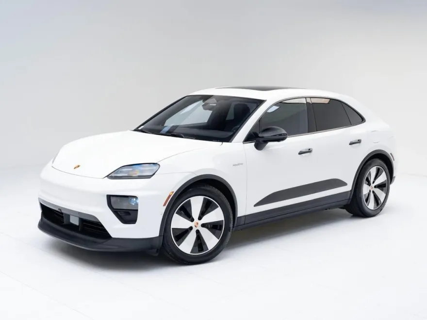 2024 Porsche Macan 4 Electric photo 1