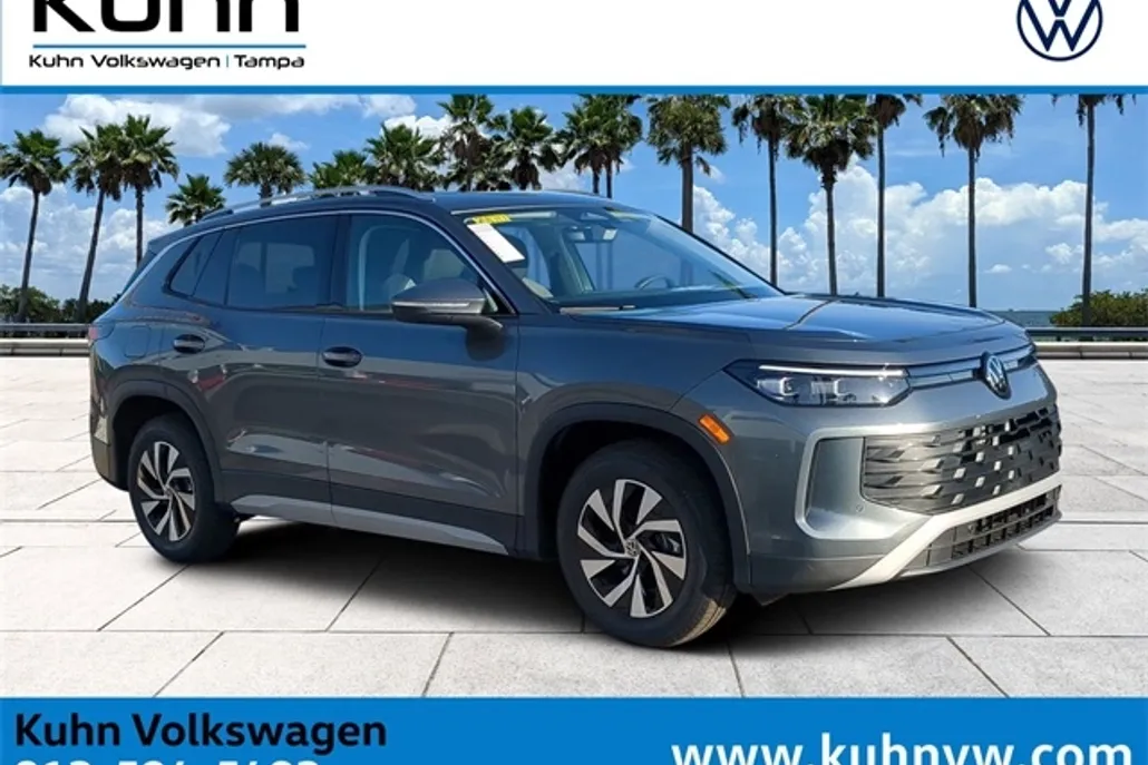 2025 Volkswagen Tiguan S photo 1