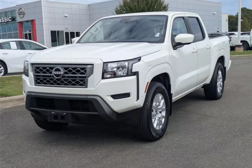 2022 Nissan Frontier SV photo 1