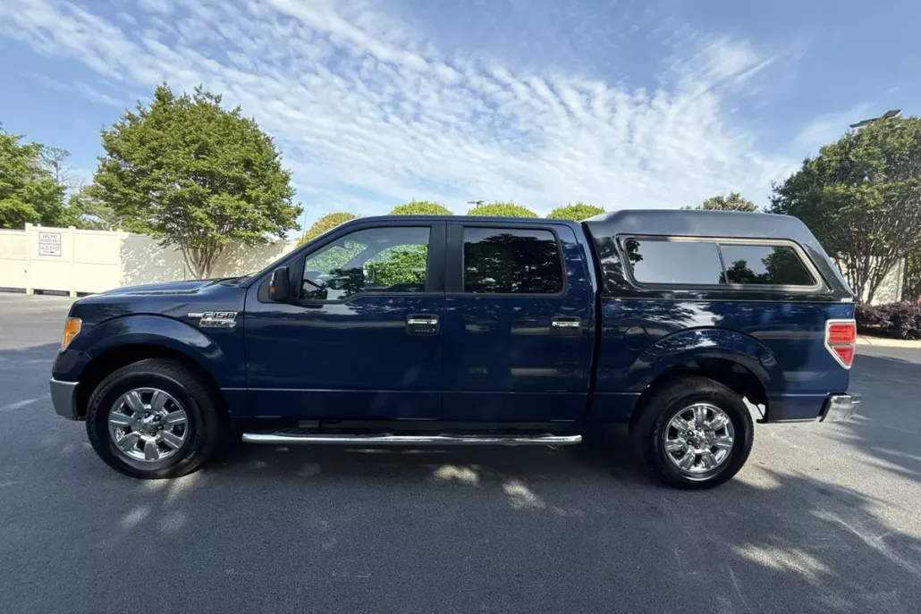 2012 Ford F-150 Lariat photo 1