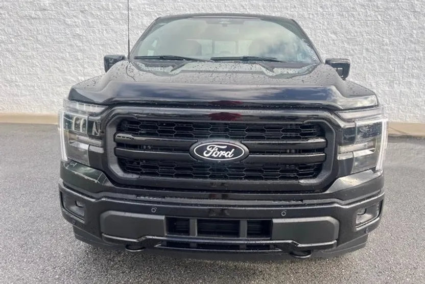 2025 Ford F-150 Lariat photo 1