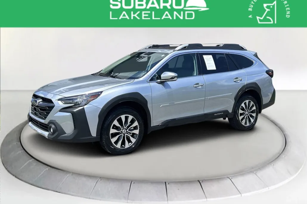 2025 Subaru Outback Touring photo 1