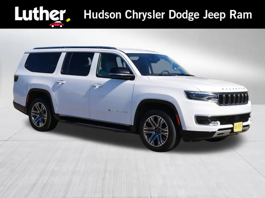 2024 Jeep Wagoneer L Series II photo 1