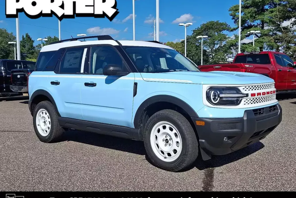 2025 Ford Bronco Sport Heritage photo 1