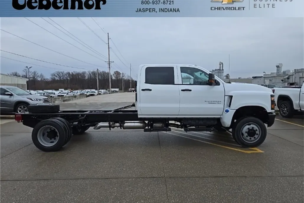 2024 Chevrolet Silverado 4500HD Work Truck photo 1