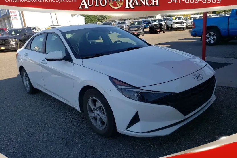 2023 Hyundai Elantra SE photo 1
