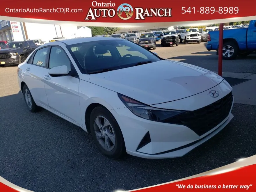 2023 Hyundai Elantra SE photo 1