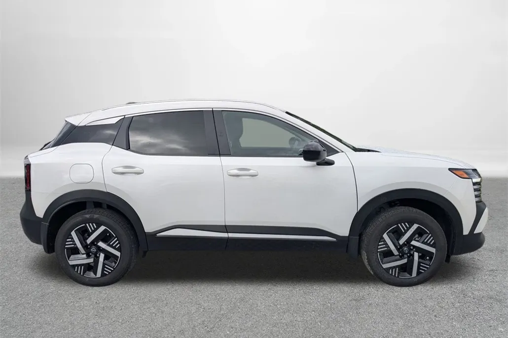 2026 Nissan Kicks SV photo 1
