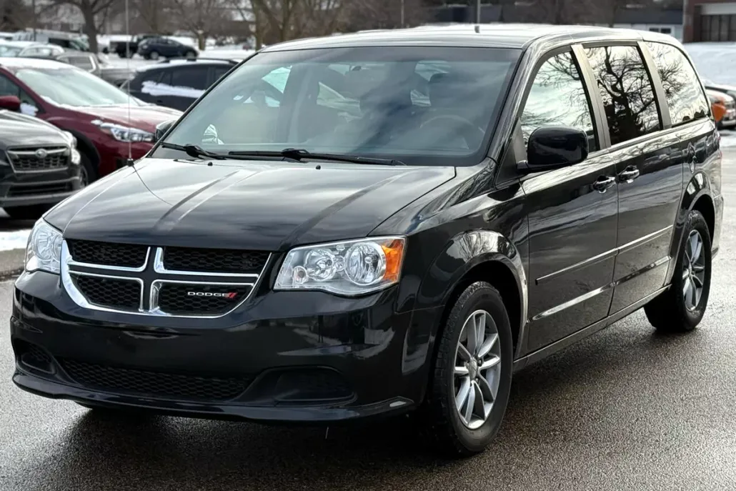 2016 Dodge Grand Caravan SE Plus photo 1