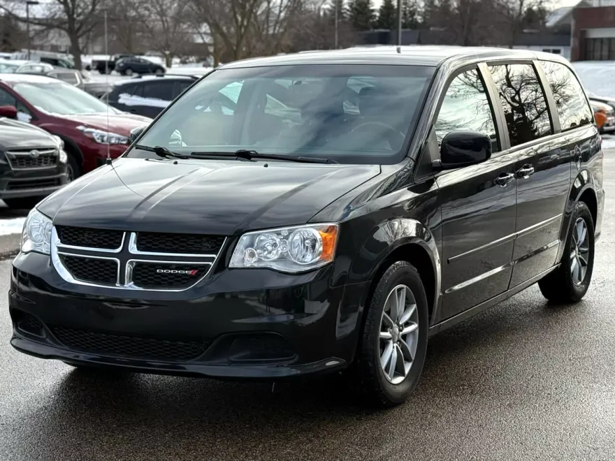 2016 Dodge Grand Caravan SE Plus photo 1