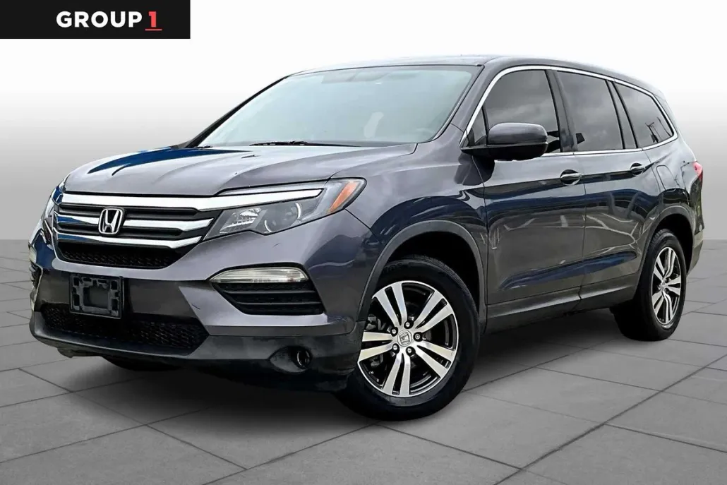 2017 Honda Pilot EX photo 1